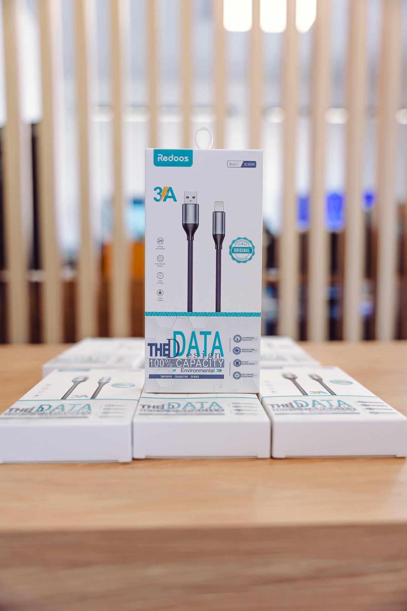 EMI08026 Cable Redoos 3A Lightning – Carga rápida y máxima resistencia - Imagen 1